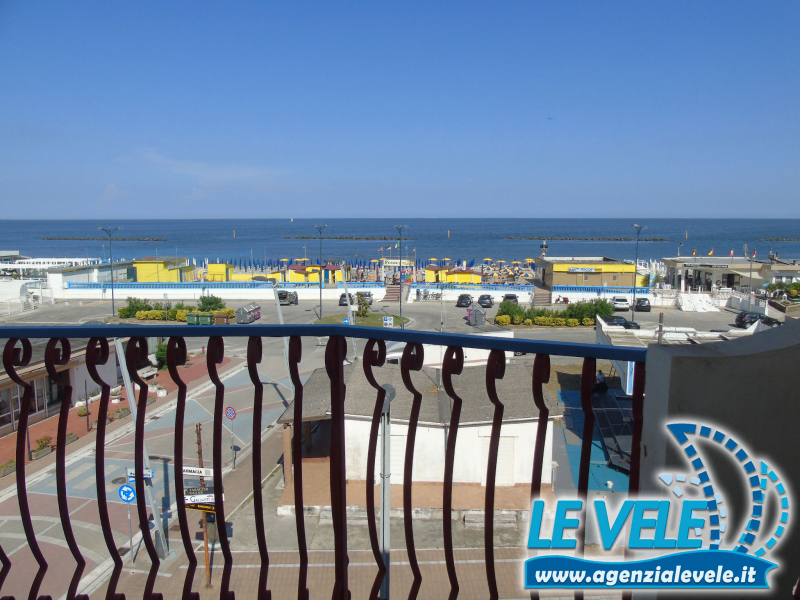 PRIMAVERA: Affitto appartamento a 50 mt. dalla spiaggia ed in pieno centro, con balcone angolare vista mare a Lido di Pomposa