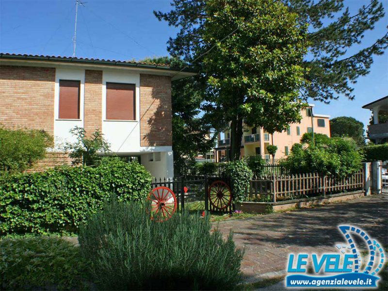 PIOPPI: Rental villa with garden in Lido delle Nazioni