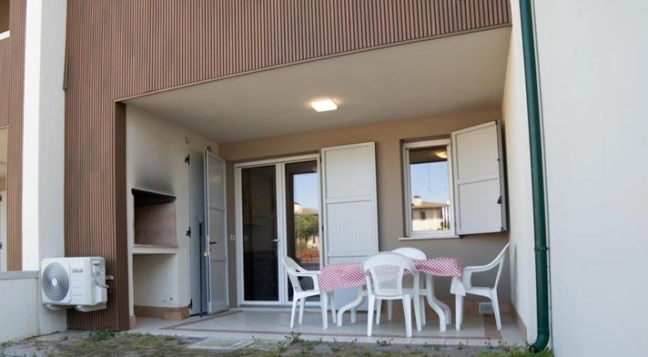 VILLETTA TRILOCALE CON FINITURE PRESTIGIOSE AL LIDO DELLE NAZIONI